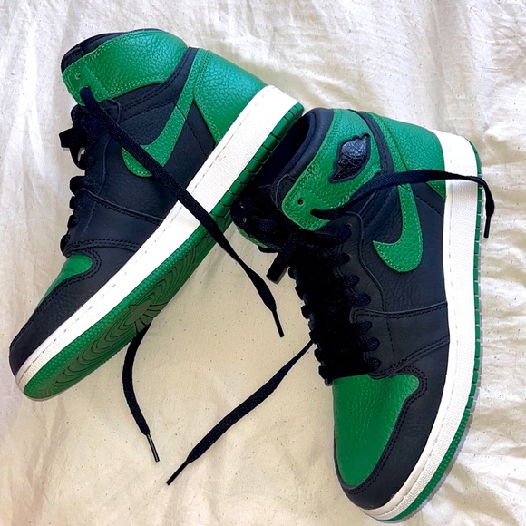 Air Jordan 1 Retro High OG 'Pine Green 2.0 - Picture 1 of 6